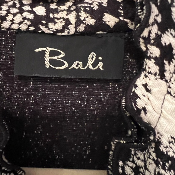 Snake print sweater jacket. - Picture 2 of 3